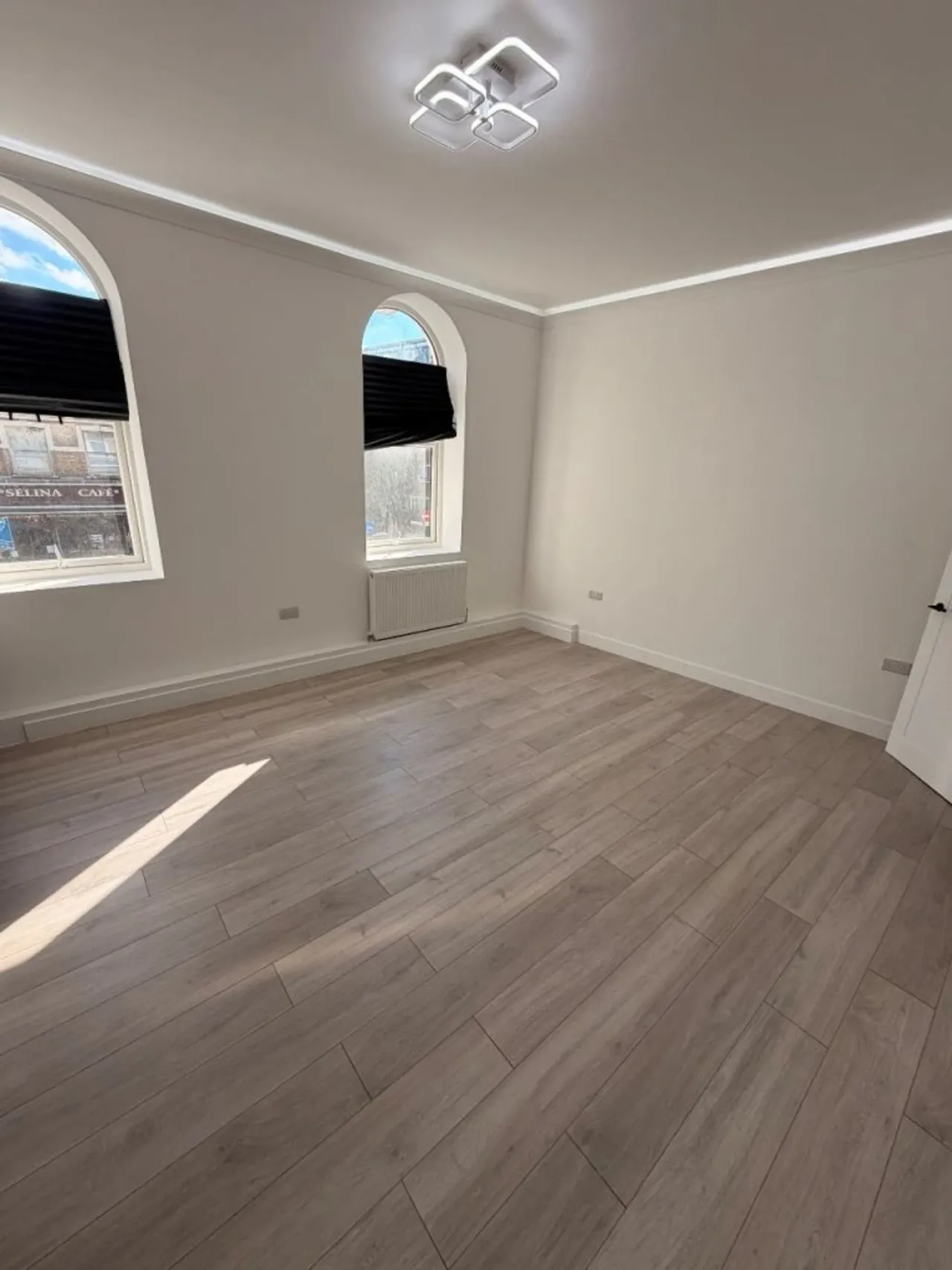 Acre Lane, London, SW2, photo 2