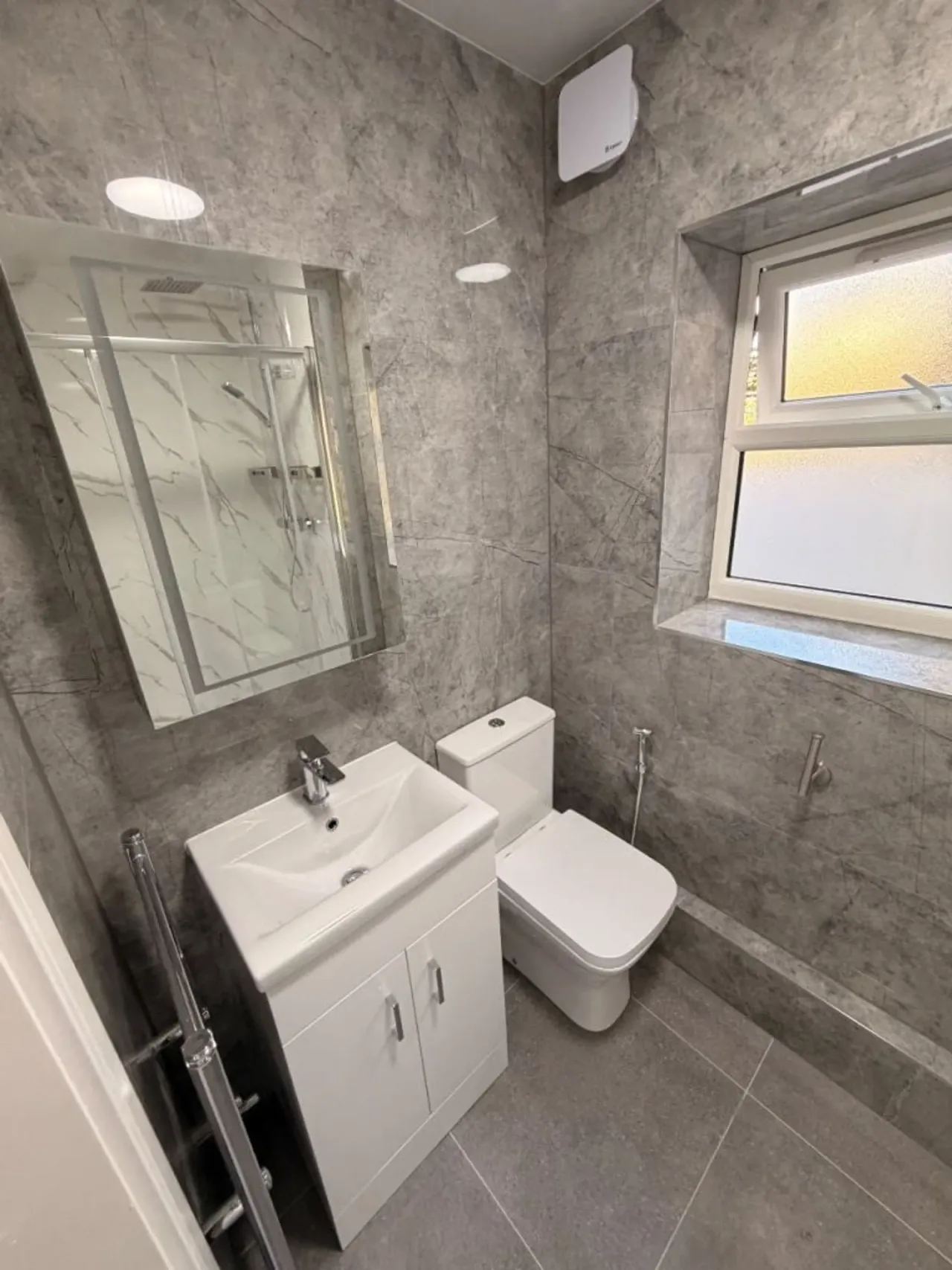 Acre Lane, London, SW2, photo 4