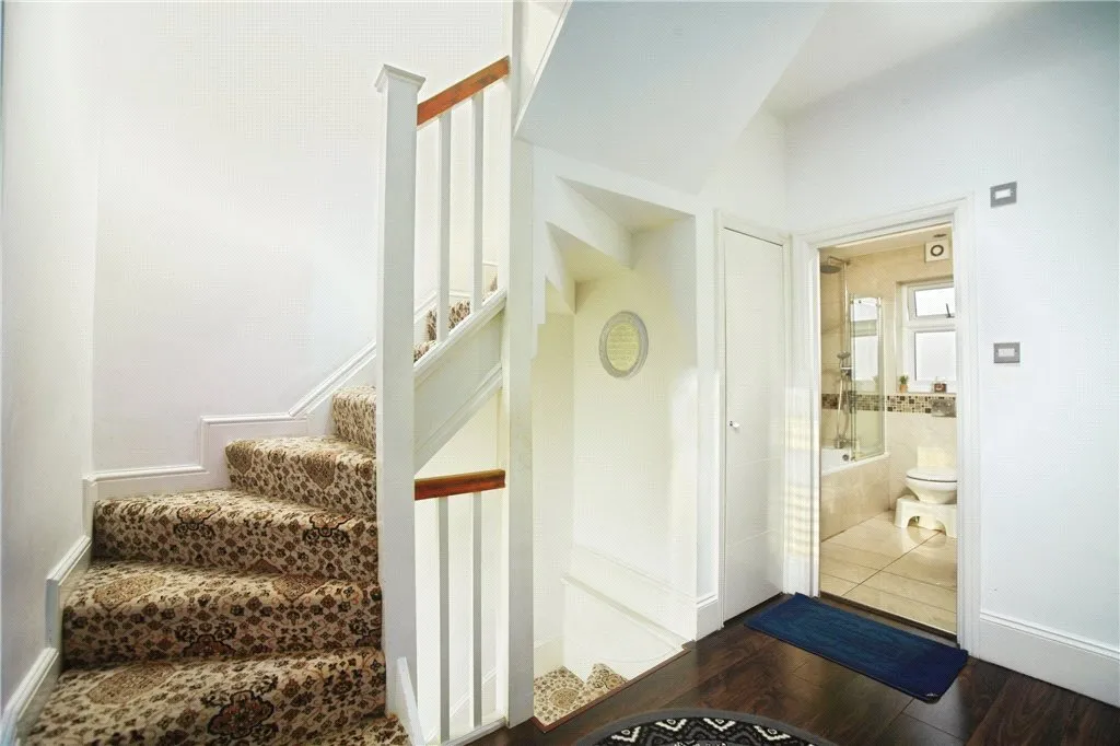 Norbury Crescent, London, SW16, photo 15