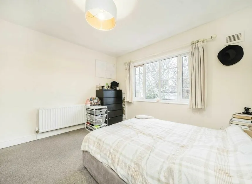 Gunnersbury Avenue, Ealing, W5, photo 5