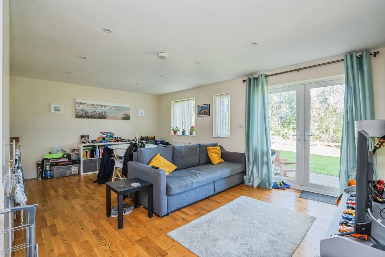 The Spinney, Denmead, PO7, photo 2