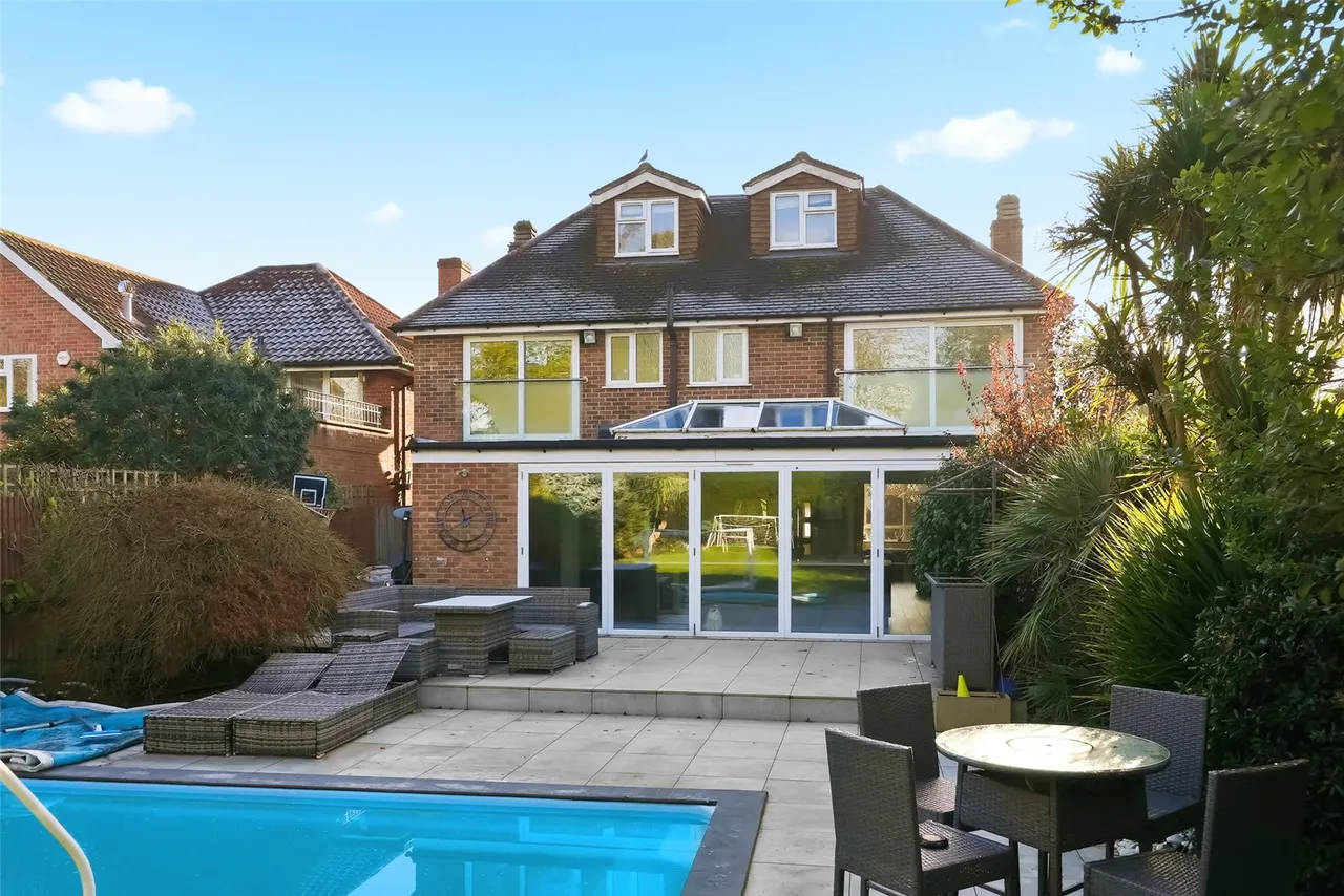 Hawkewood Road, Lower Sunbury, TW16 6HL, photo 21
