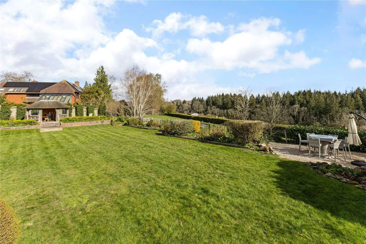 Lodsworth, Petworth, GU28, photo 23