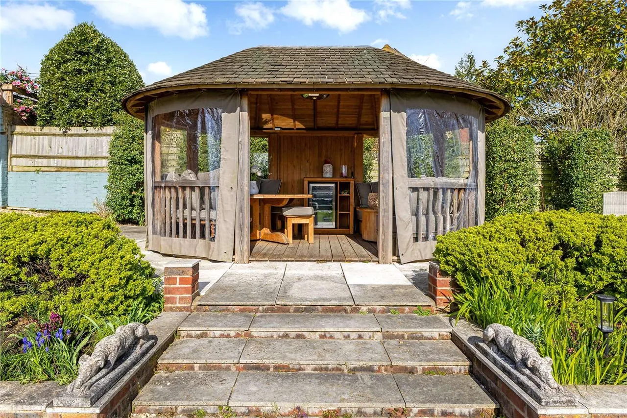 Lodsworth, Petworth, GU28, photo 19