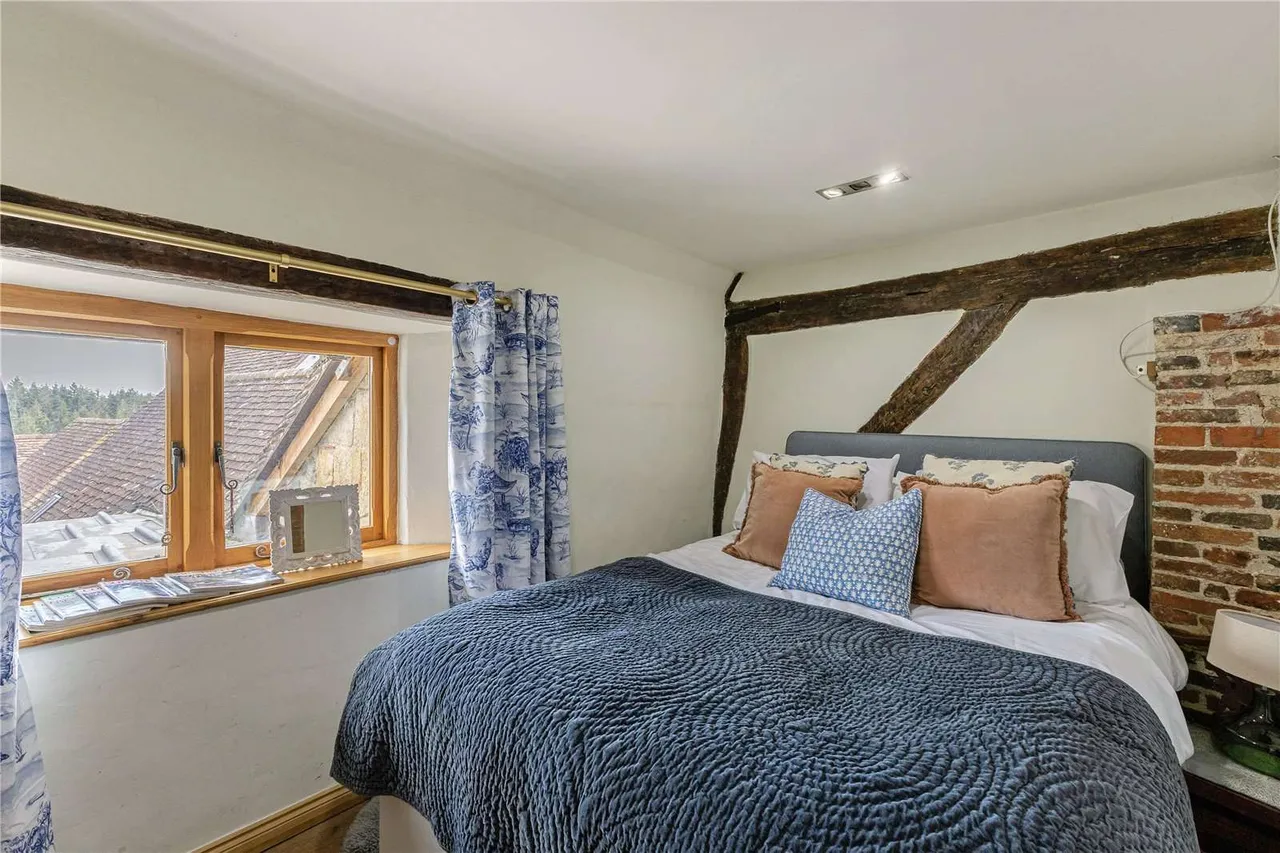 Lodsworth, Petworth, GU28, photo 17