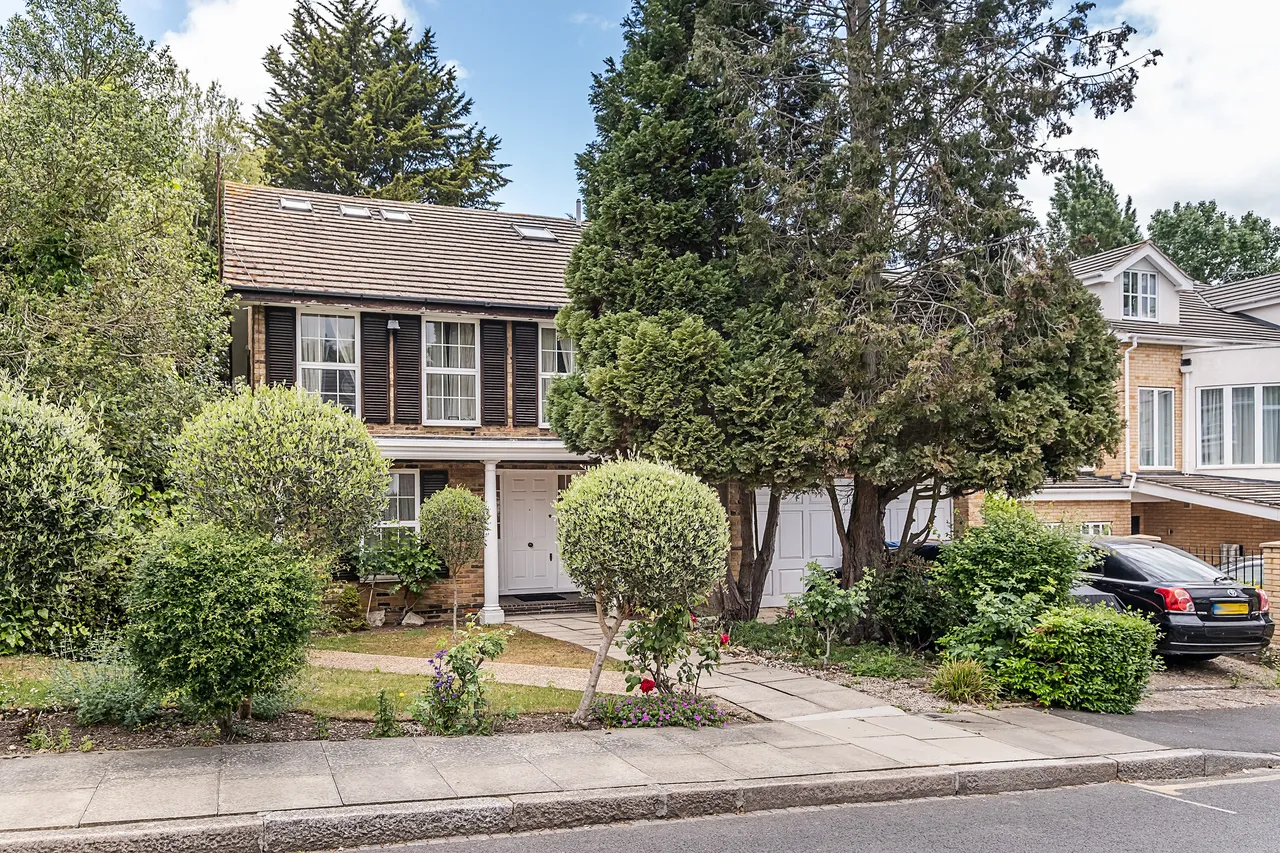 6 bed house for sale — Lincoln Avenue, London, SW19