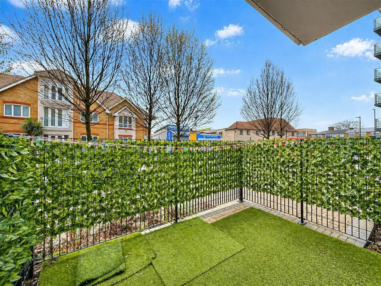 North Drive, Hounslow, TW3, photo 6