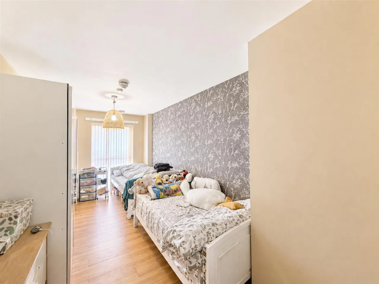 North Drive, Hounslow, TW3, photo 8