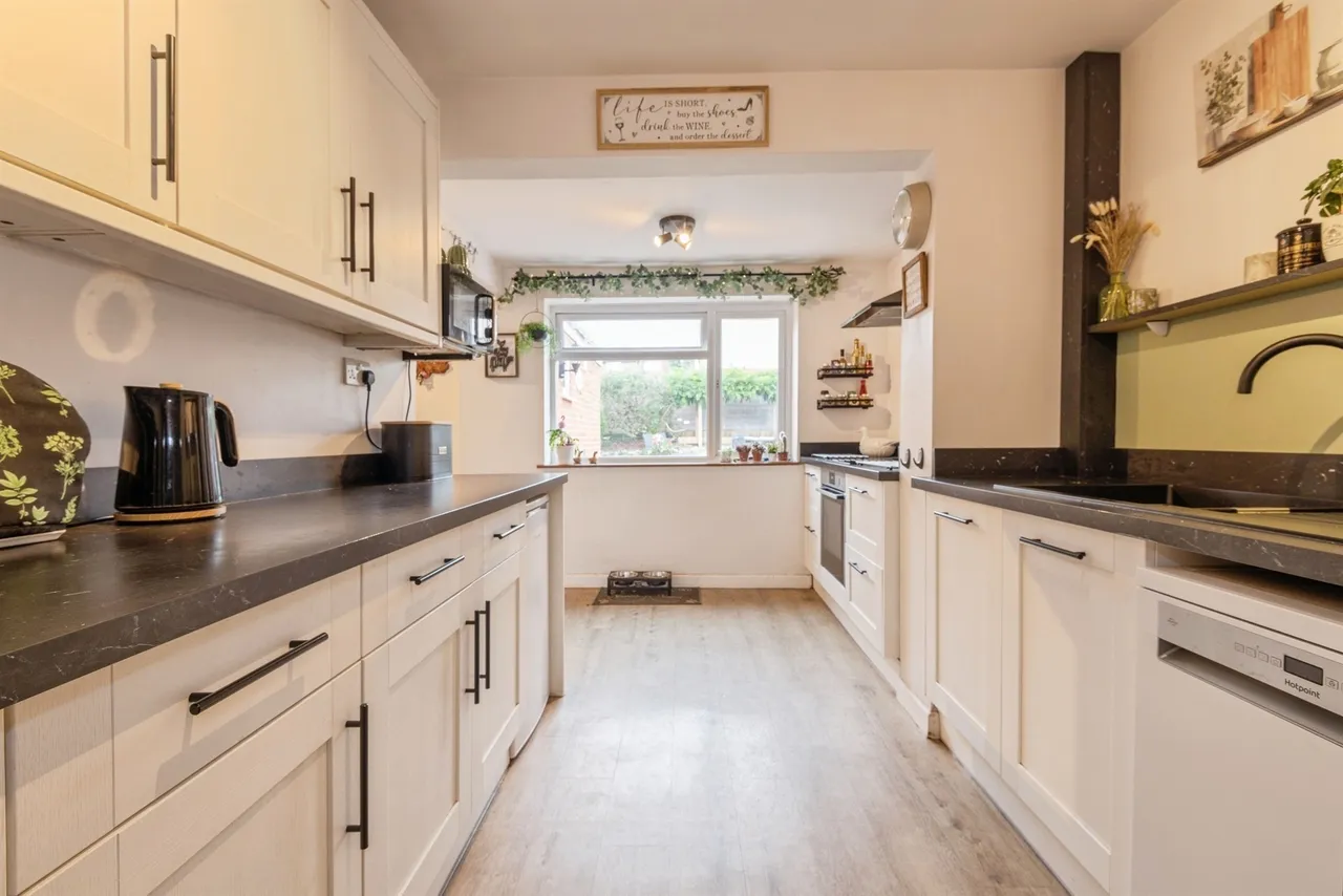 Barrow Drive, Taunton, photo 6