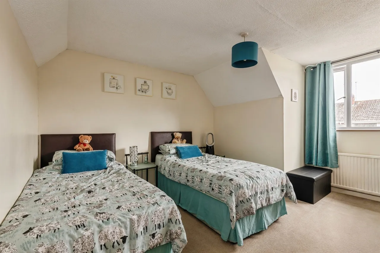 Barrow Drive, Taunton, photo 11