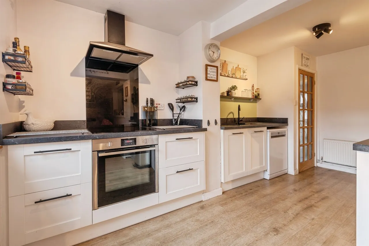 Barrow Drive, Taunton, photo 5