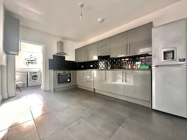 Faircross Avenue, IG11, photo 2