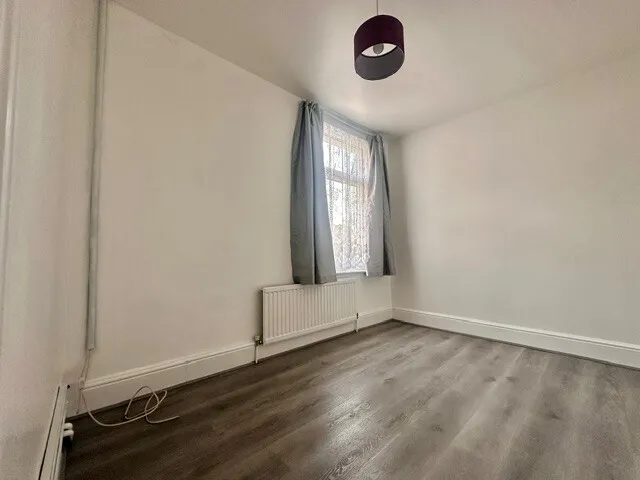 Faircross Avenue, IG11, photo 6