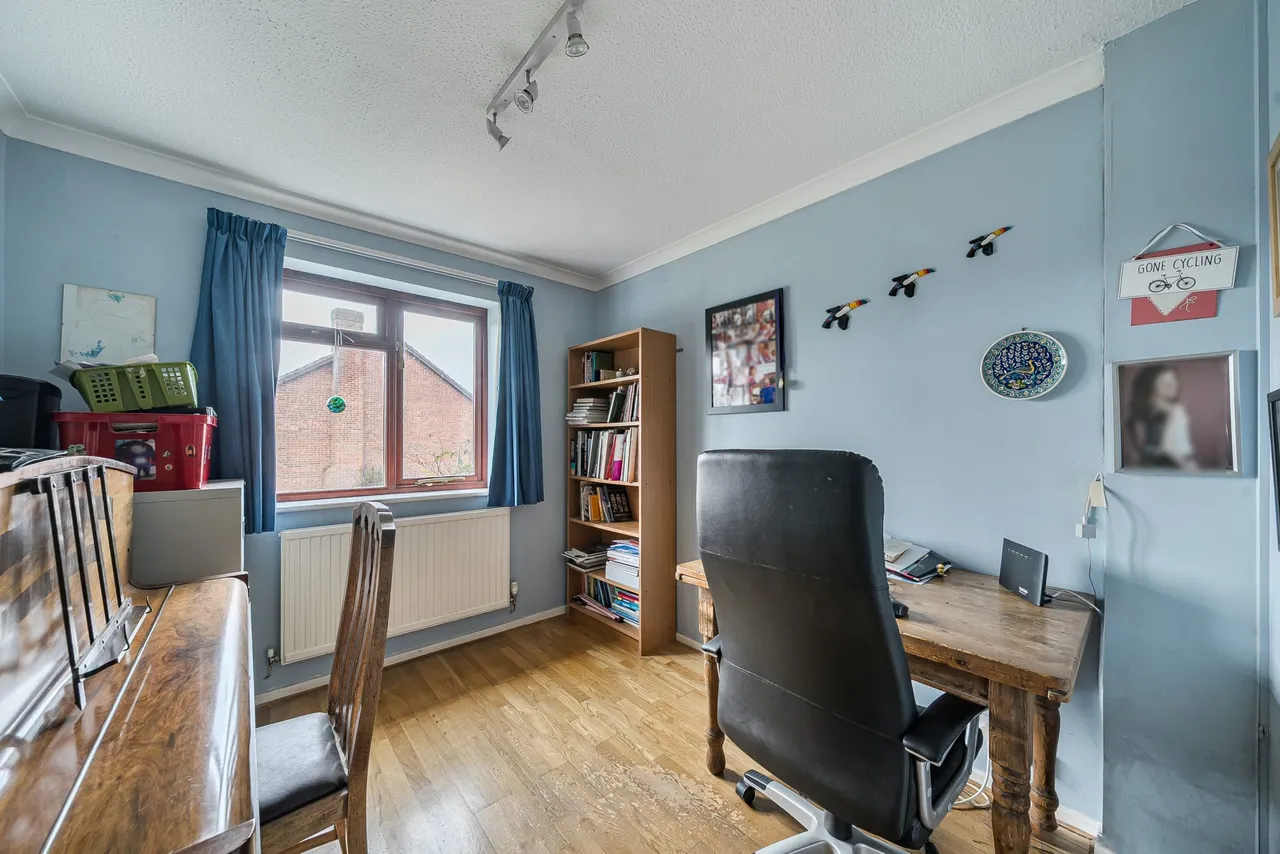 Waverley Close, Odiham, Hampshire, RG29 1AT, photo 9