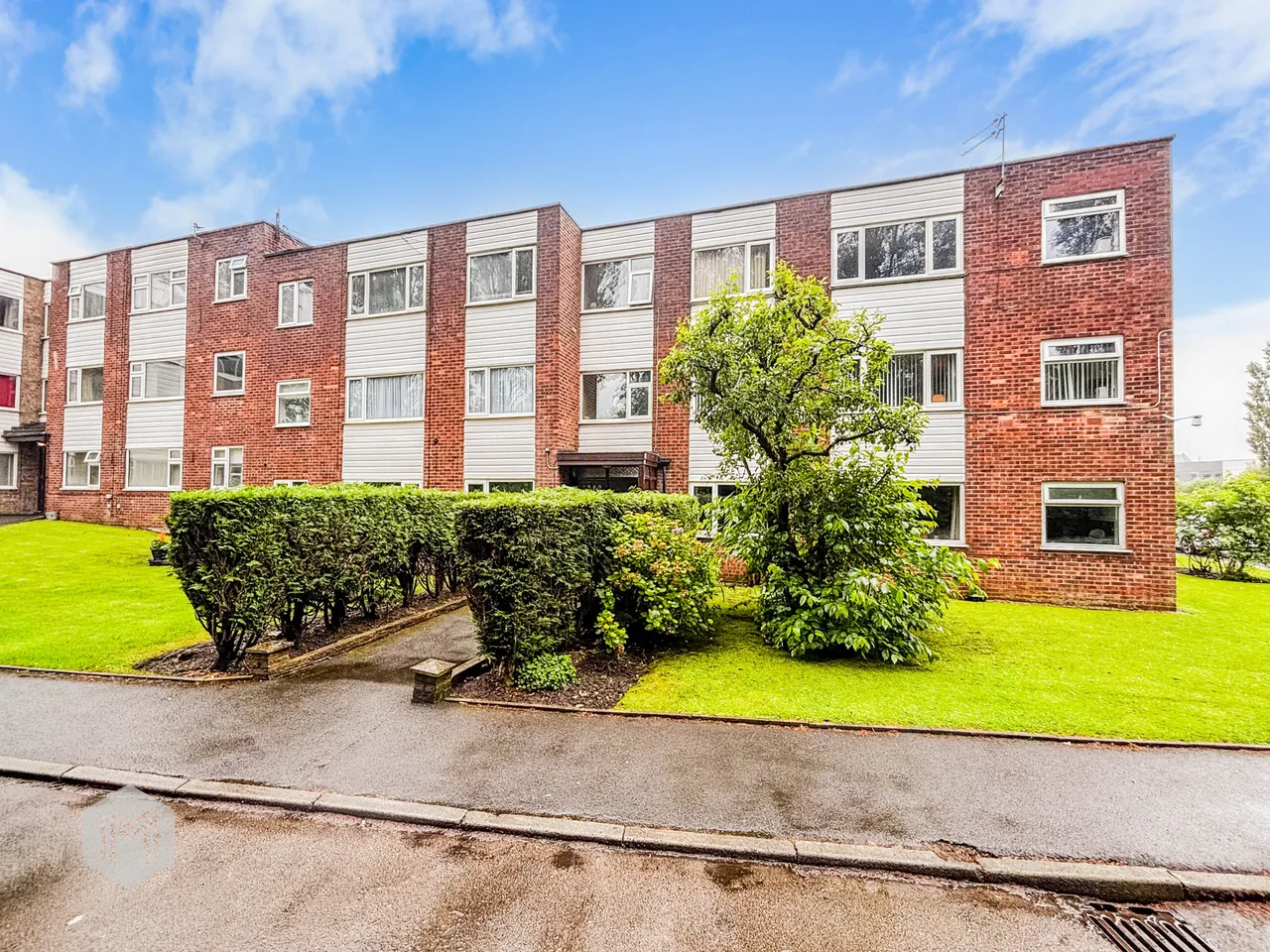 1 bed flat for sale — Pole Lane Court, Pole Lane, Bury, BL9 8QD