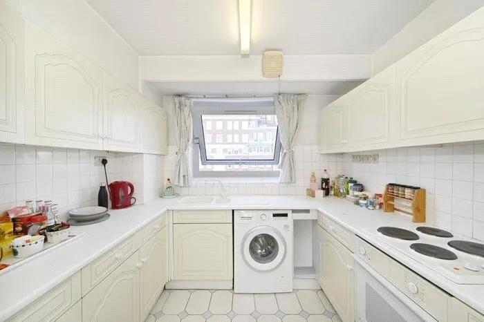 Portman Square, Marylebone, W1H, photo 3
