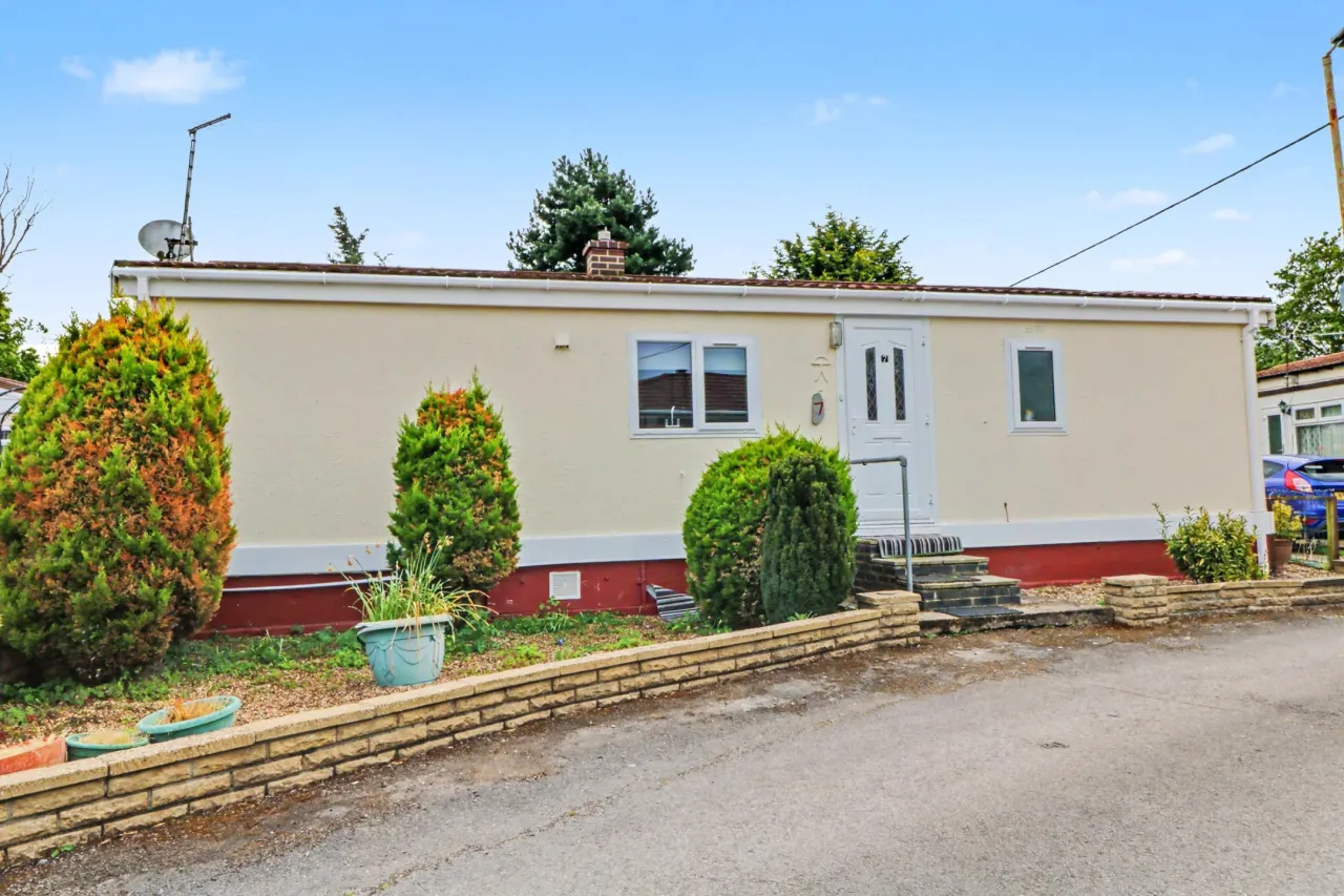 Woodrow Lane, Great Moulton, photo 12