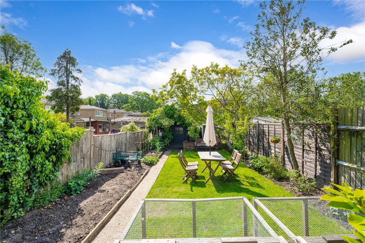 Kneller Gardens, Isleworth, TW7 7NP, photo 8
