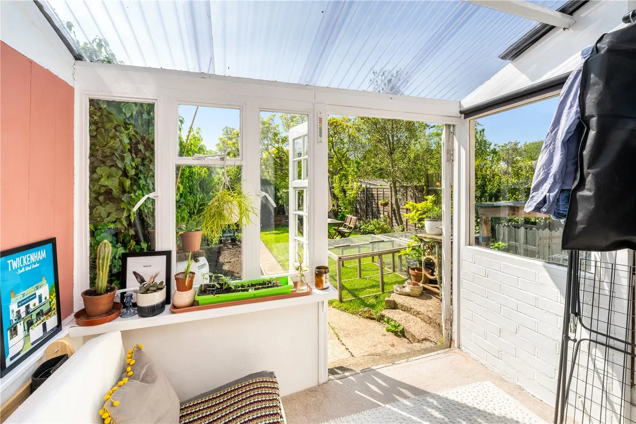 Kneller Gardens, Isleworth, TW7 7NP, photo 5