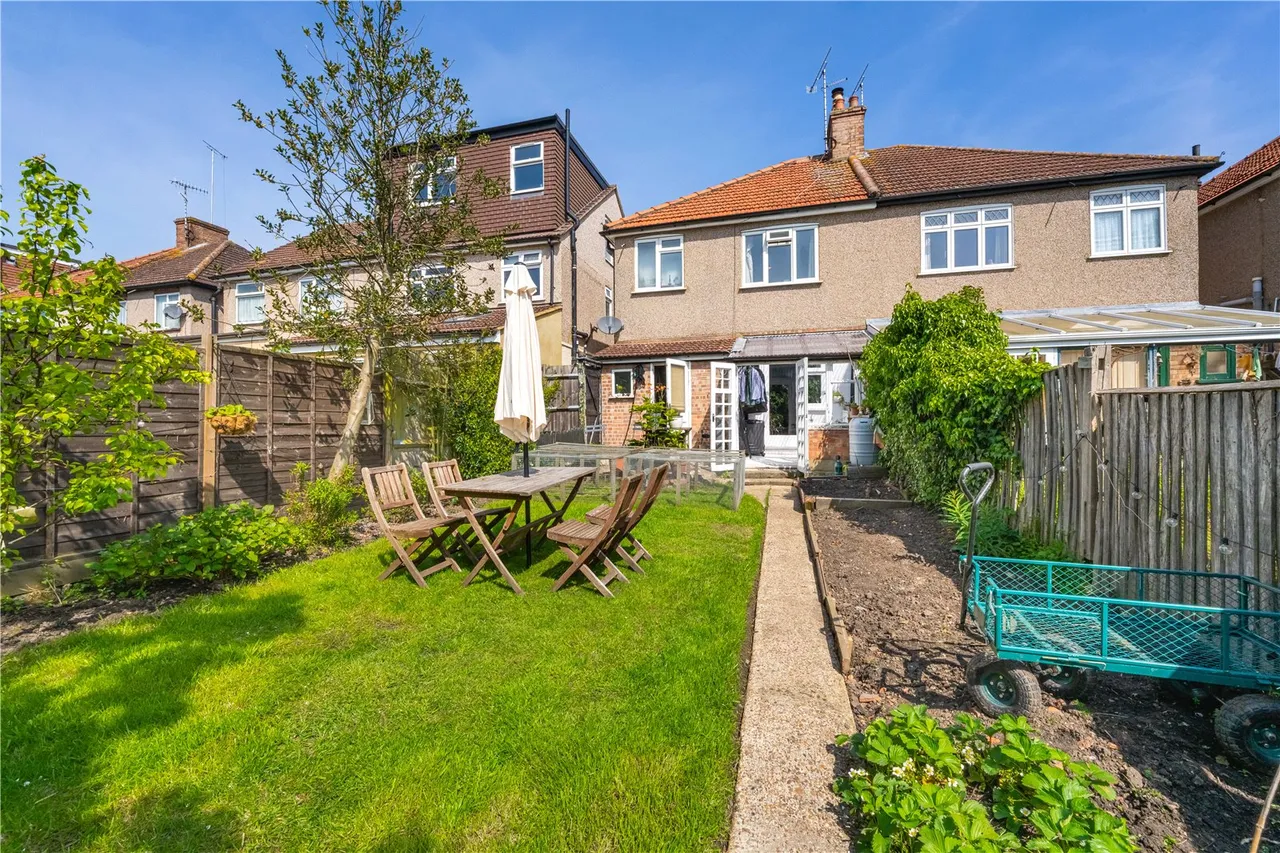 Kneller Gardens, Isleworth, TW7 7NP, photo 7