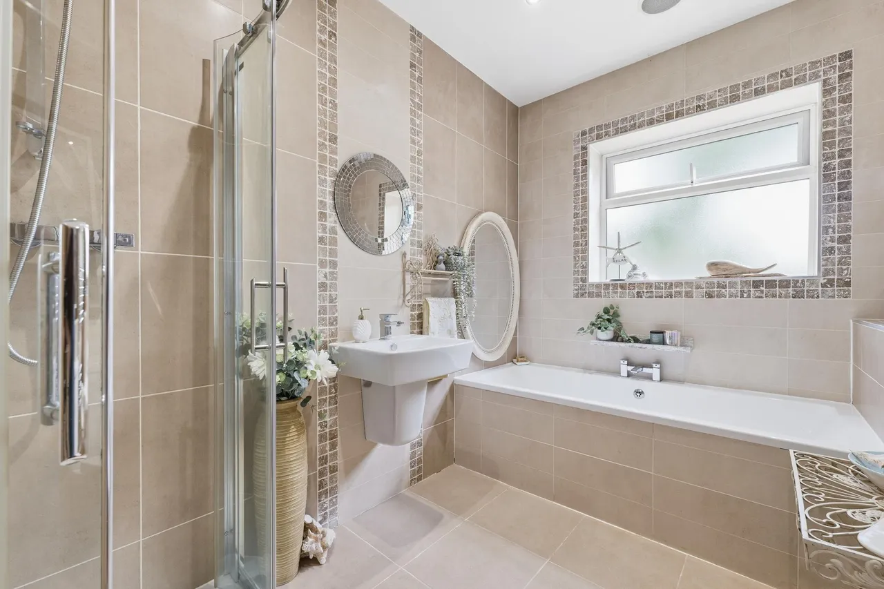 Plantation Avenue, Bessacarr, DN4, photo 9
