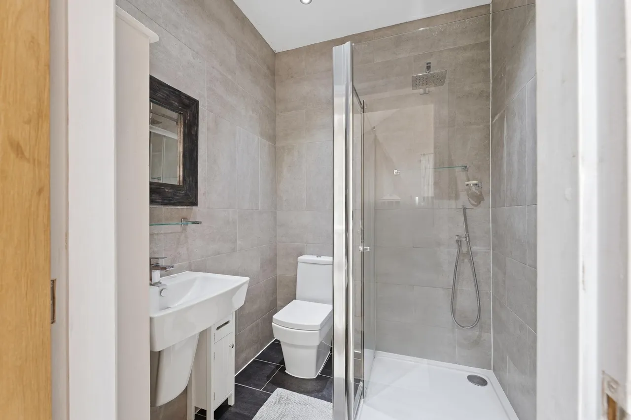 Plantation Avenue, Bessacarr, DN4, photo 17