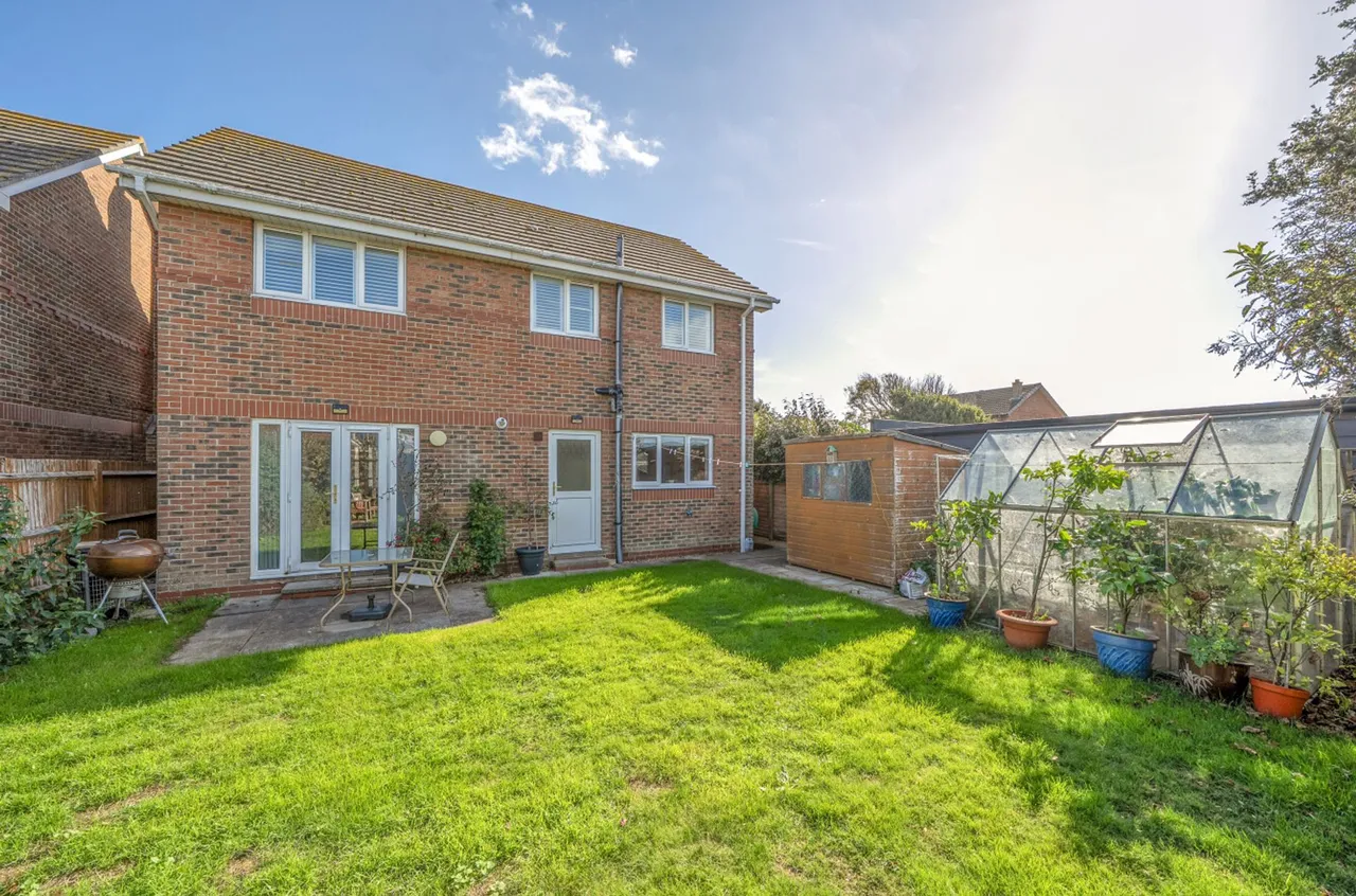 Wilton Close, Bracklesham Bay, PO20, photo 18