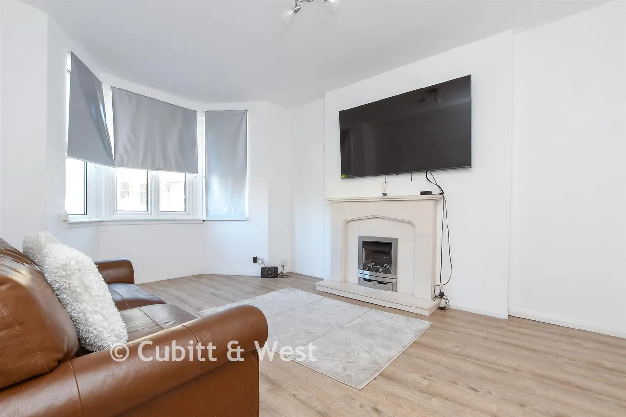 Yorke Road, Reigate, RH2, photo 4