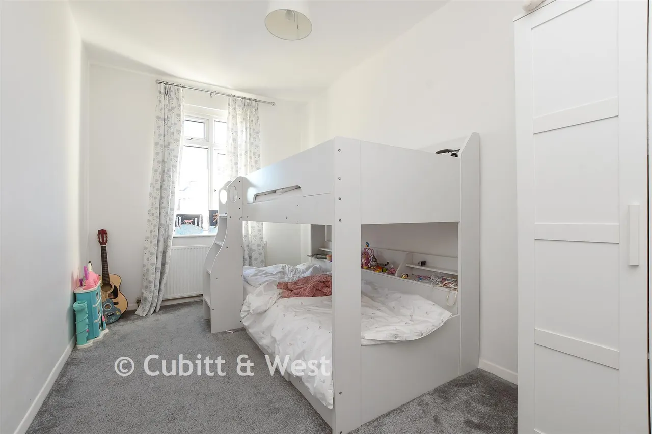 Yorke Road, Reigate, RH2, photo 13