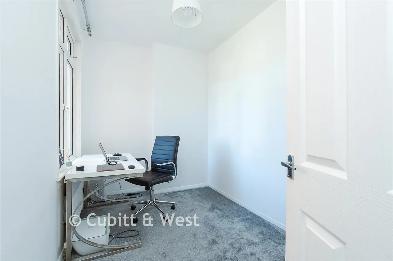 Yorke Road, Reigate, RH2, photo 16