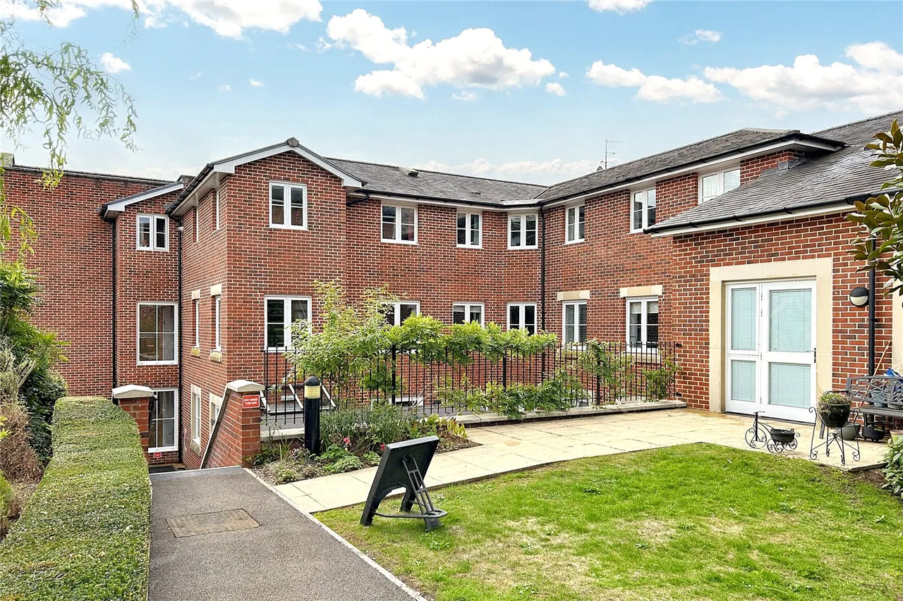 1 bed flat for sale, George Street, Warminster