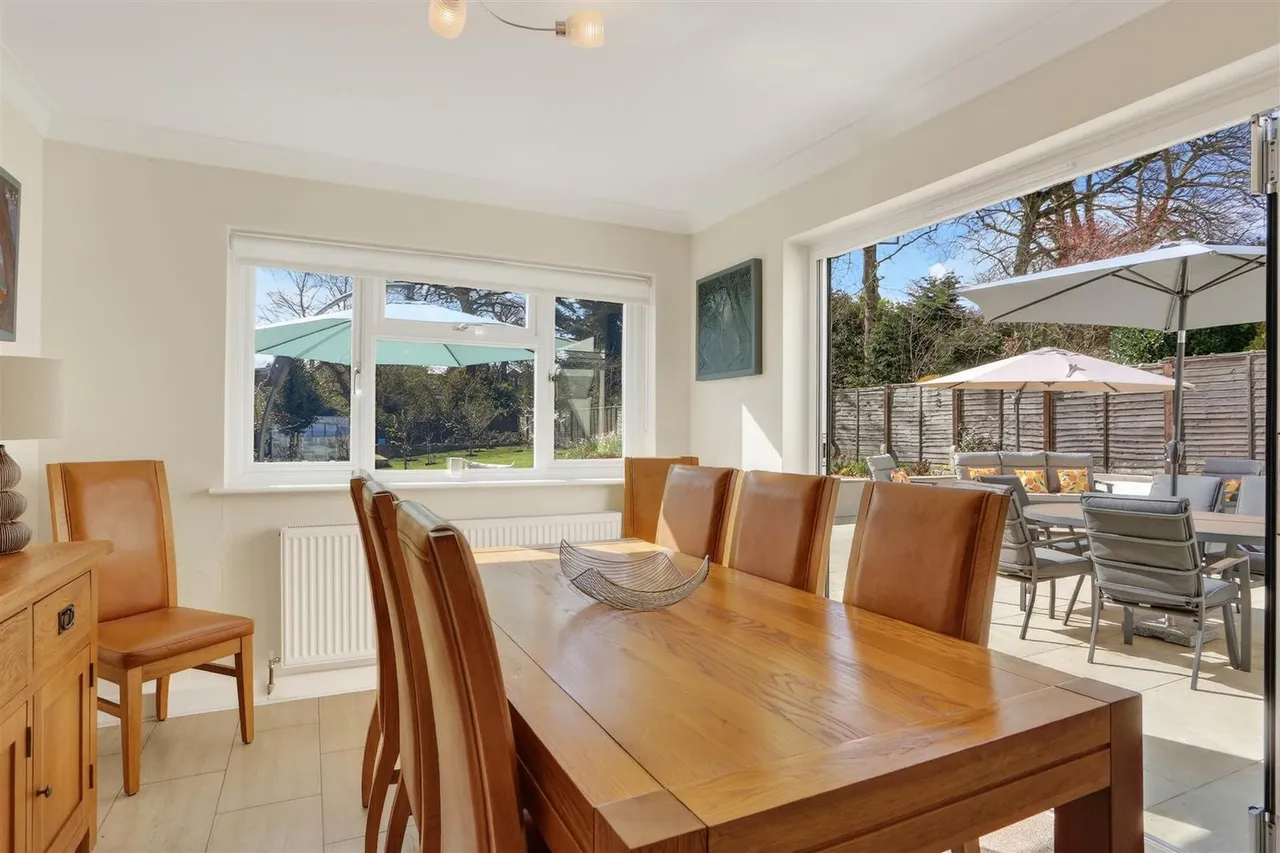 Downs Wood, Epsom, KT18 5UH, photo 16