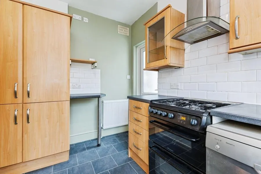 Benhill Wood Road, Sutton, SM1, photo 5