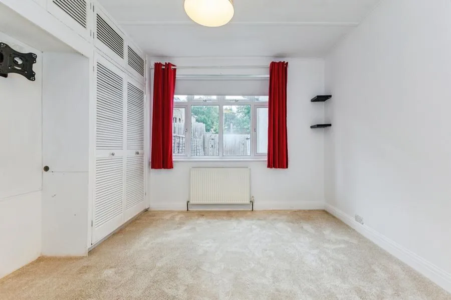 Benhill Wood Road, Sutton, SM1, photo 12