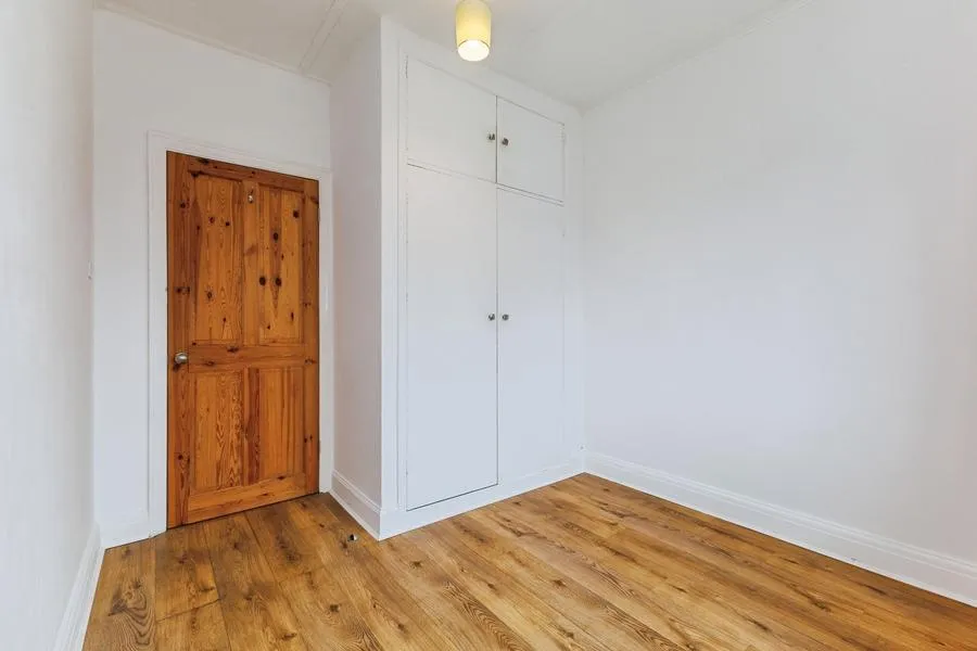 Benhill Wood Road, Sutton, SM1, photo 14