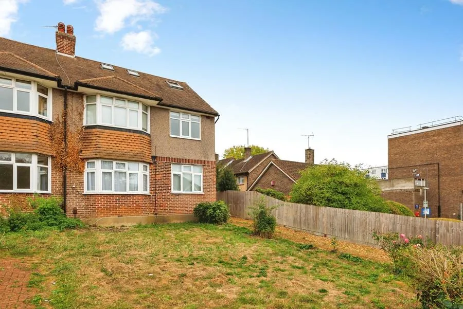 Benhill Wood Road, Sutton, SM1, photo 21