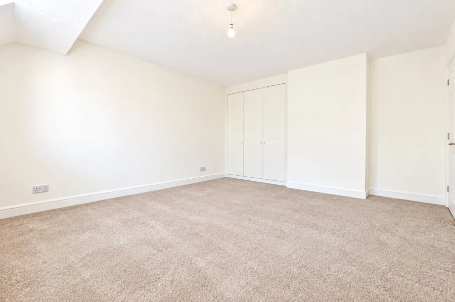 with 5 bedrooms in St Michaels Mead, Bishops Stortford, CM23, photo 16