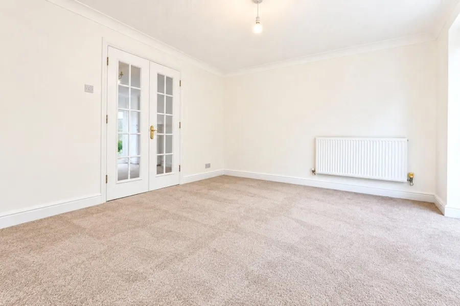 with 5 bedrooms in St Michaels Mead, Bishops Stortford, CM23, photo 4