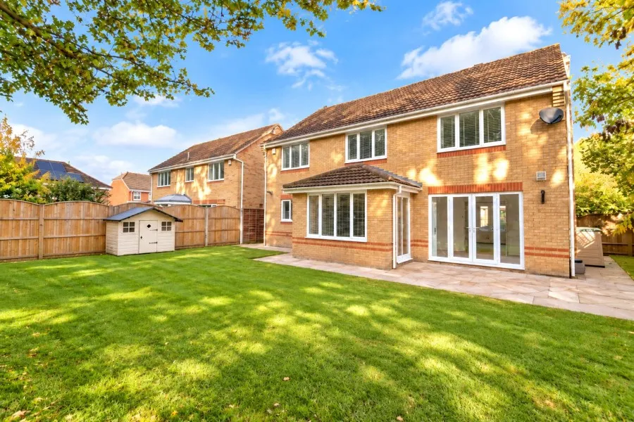 with 5 bedrooms in St Michaels Mead, Bishops Stortford, CM23, photo 25