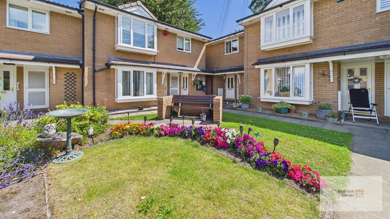 Waterloo Court, Bury, BL9 0UE, photo 5