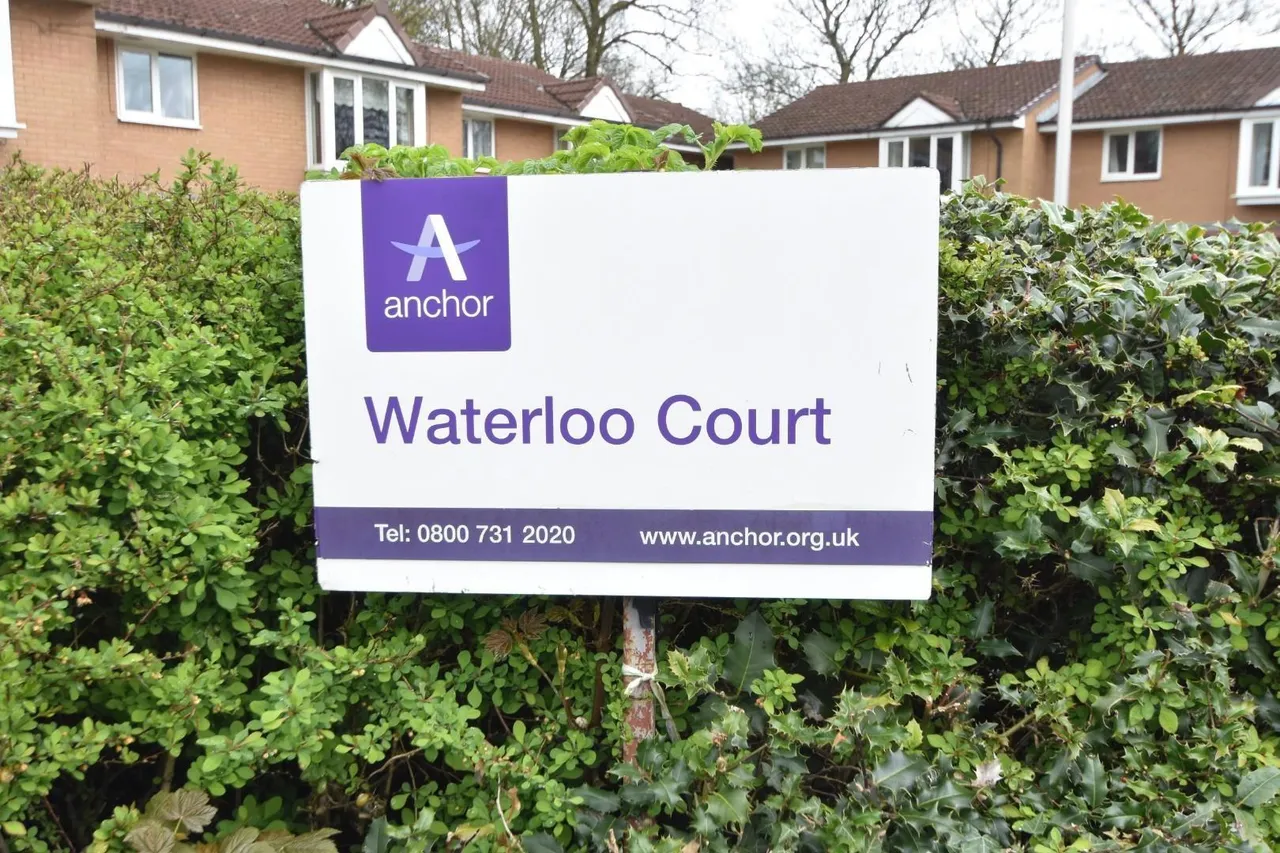 Waterloo Court, Bury, BL9 0UE, photo 12