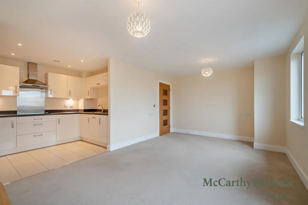 1 bed flat for sale, Josiah Drive, Ickenham, UB10