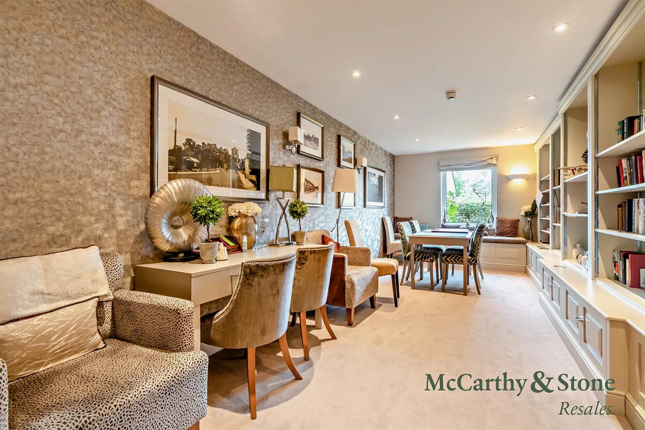 Josiah Drive, Ickenham, UB10, photo 8