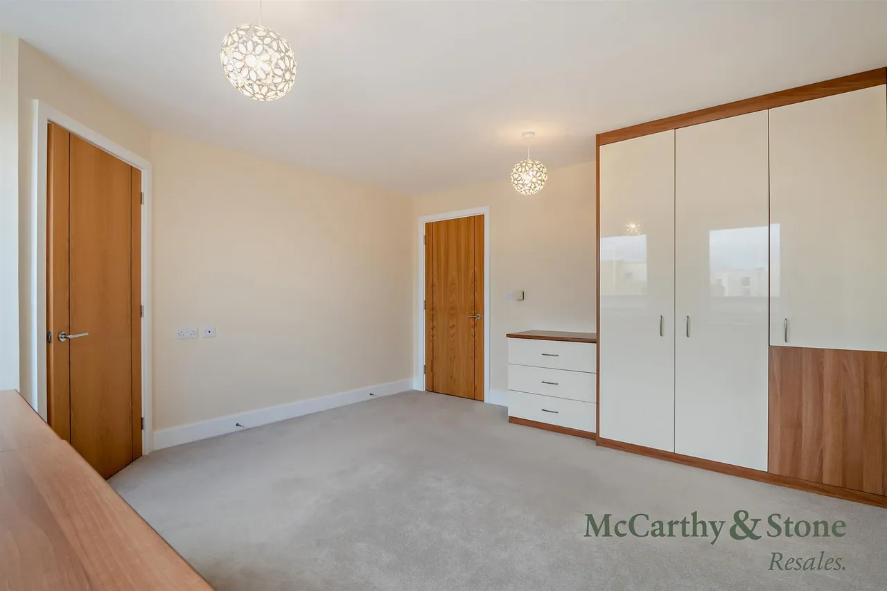 Josiah Drive, Ickenham, UB10, photo 7