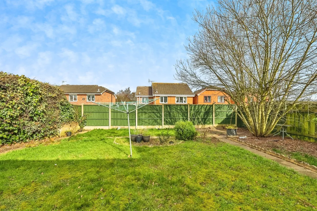 Tudor Court, Hucknall, NG15, photo 14