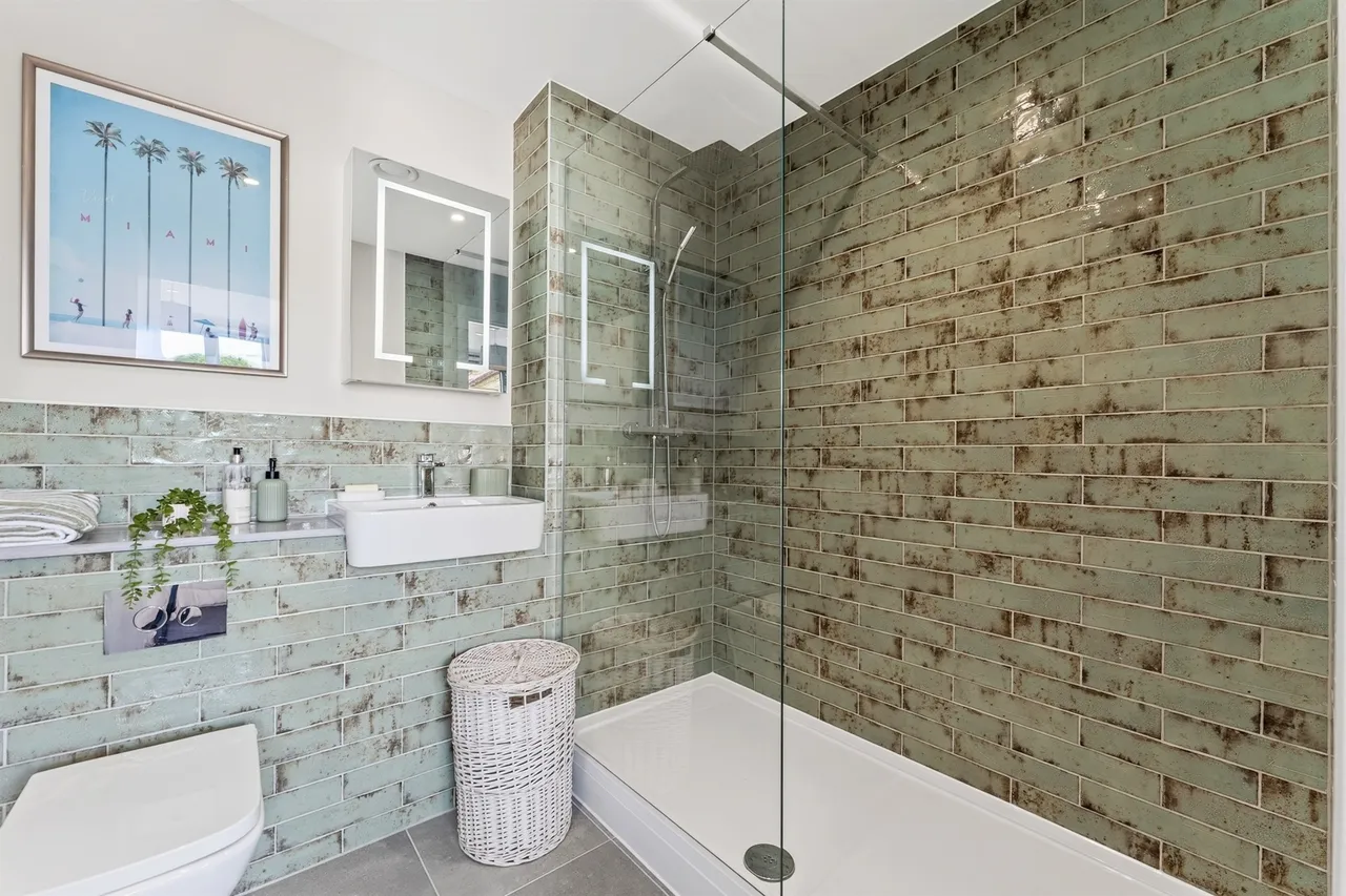 Fallsbrook Road, London, SW16, photo 10