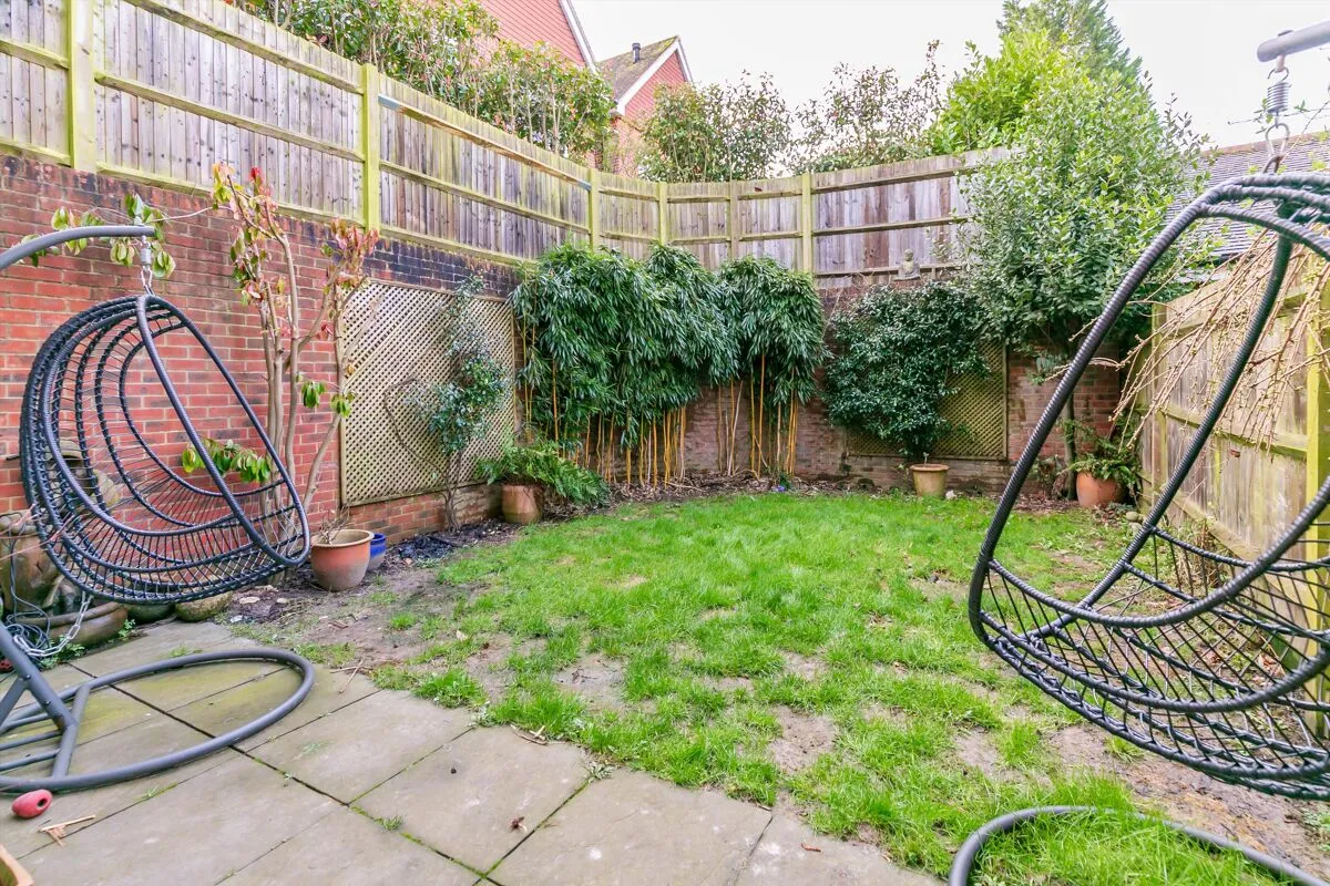 Pitt Rivers Close, Guildford, GU1, photo 11