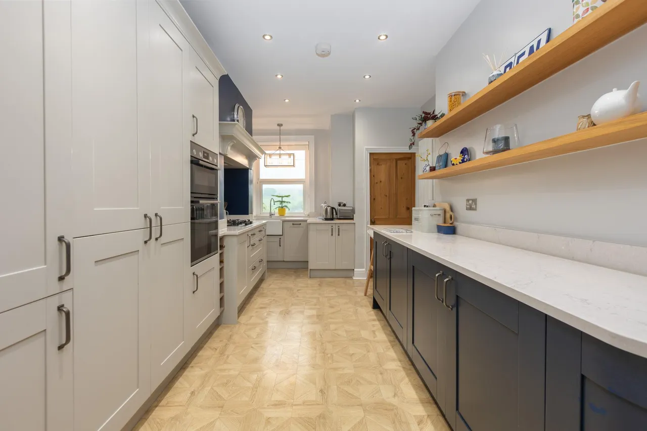Keighley Road, Colne, BB8, photo 3