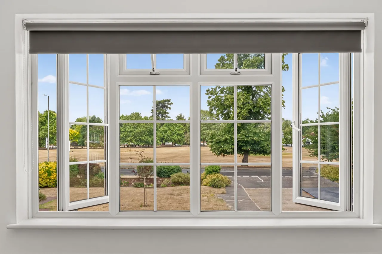 Giggs Hill Gardens, Thames Ditton, KT7, photo 5