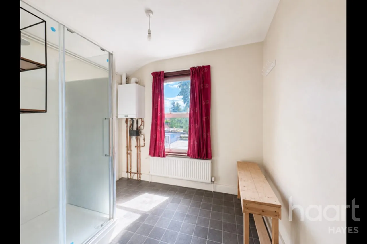 Cromwell Road, Hayes, UB3, photo 10